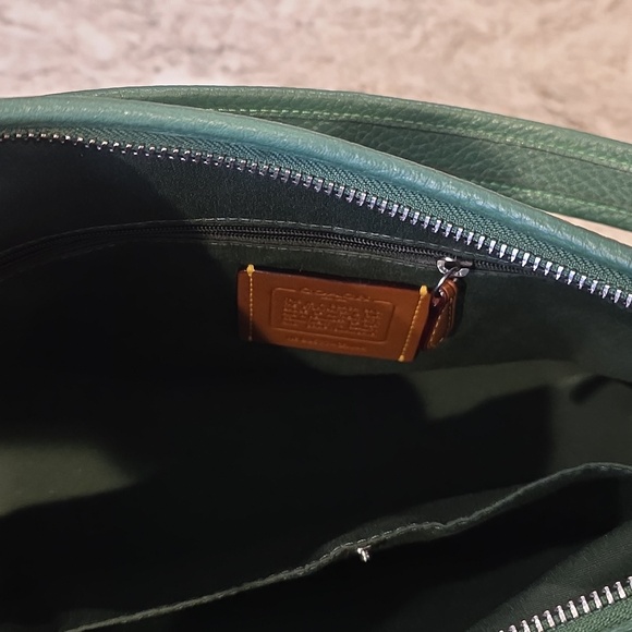 Coach - Picture 4 of 5